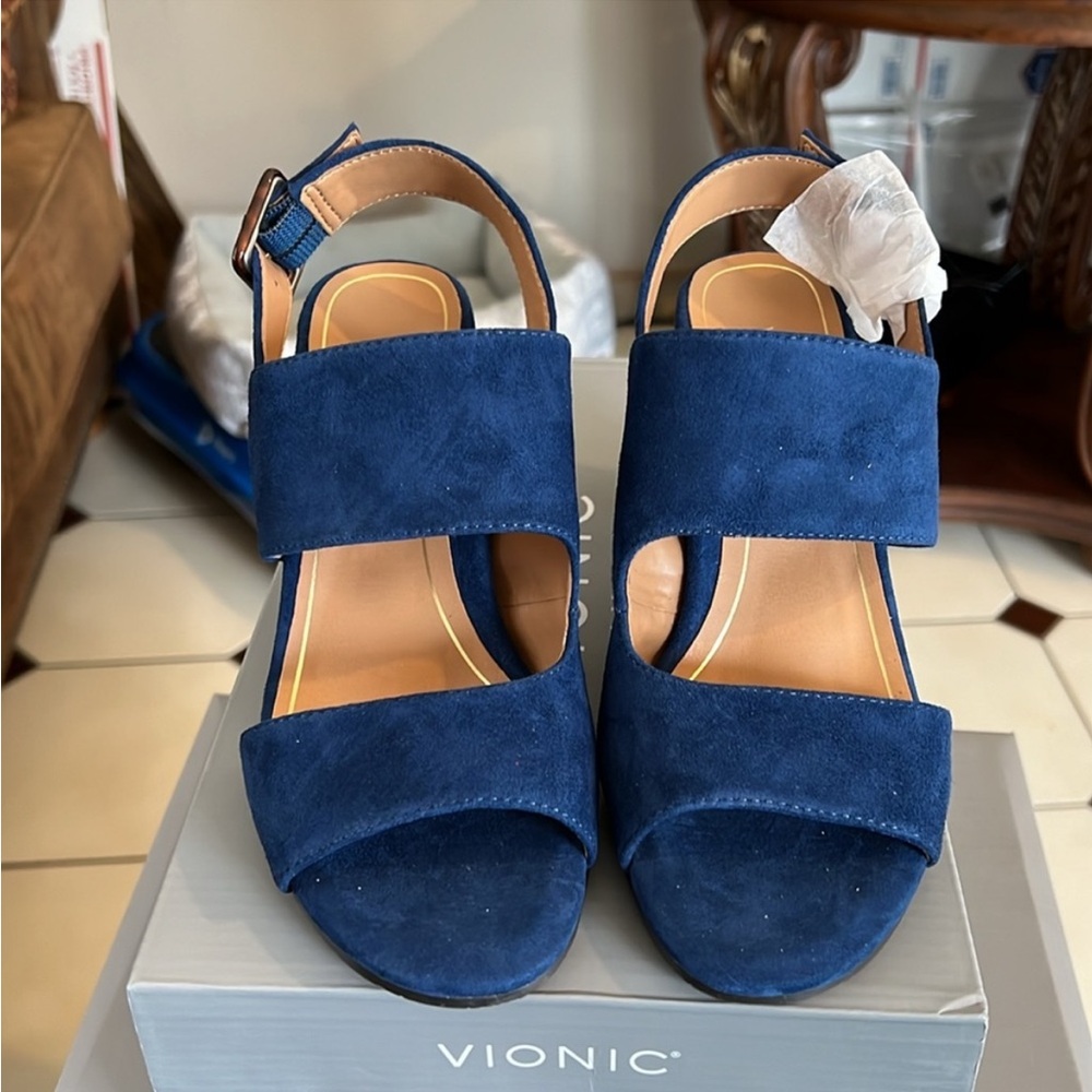 Vionic Dress Shoe NWT